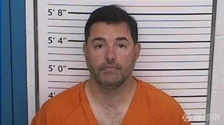 英媒:利兹联和流浪者联合股东因涉嫌招嫖被捕并入狱